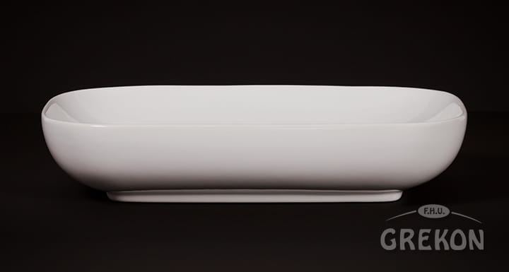 Biała półokrągła ceramiczna umywalka