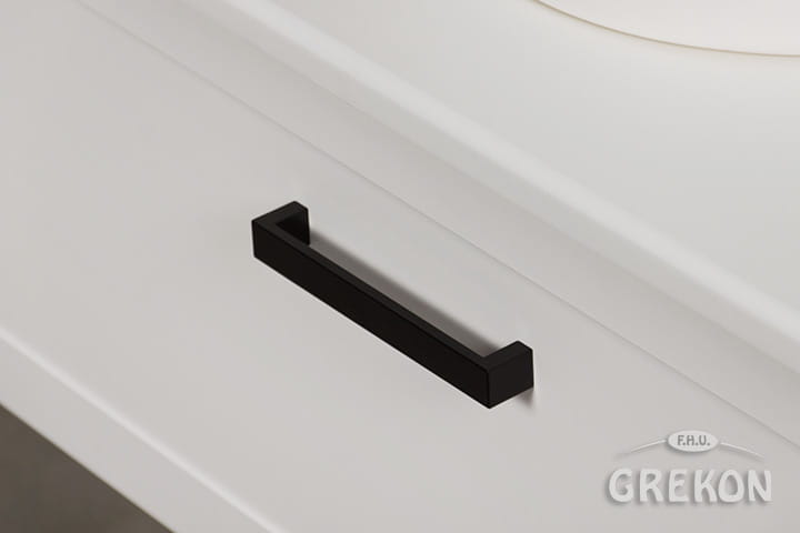 Czarny uchwyt do mebli wykonany z aluminium