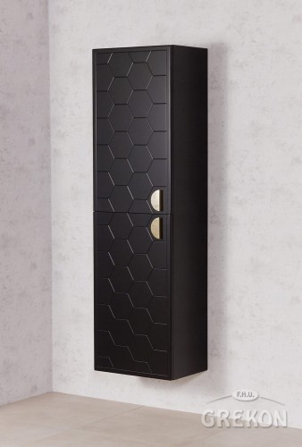 Wysoki czarny regał łazienkowy z frezowanymi frontami