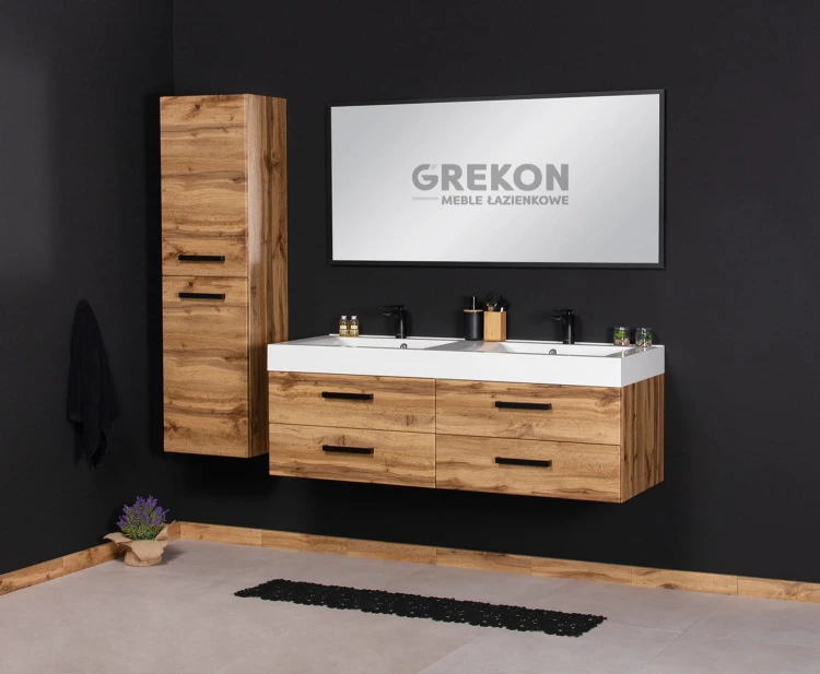 Elegancki i stylowy zestaw mebli łazienkowych w matowym odcieniu naturalnego dębu