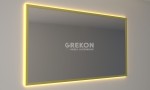 Lustro łazienkowe ze złotą ramą z podświetleniem LED