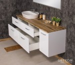 Biała modułowa szafka z blatem naturalny dąb i białą ceramiczną umywalką