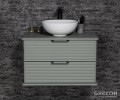Szałwiowa podwieszana szafka łazienkowa z dwiema szufladami oraz białą ceramiczną umywalką