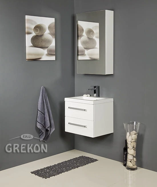Zestaw mebli łazienkowych w rozmiarze 50 cm z praktyczną szafką lustrzaną
